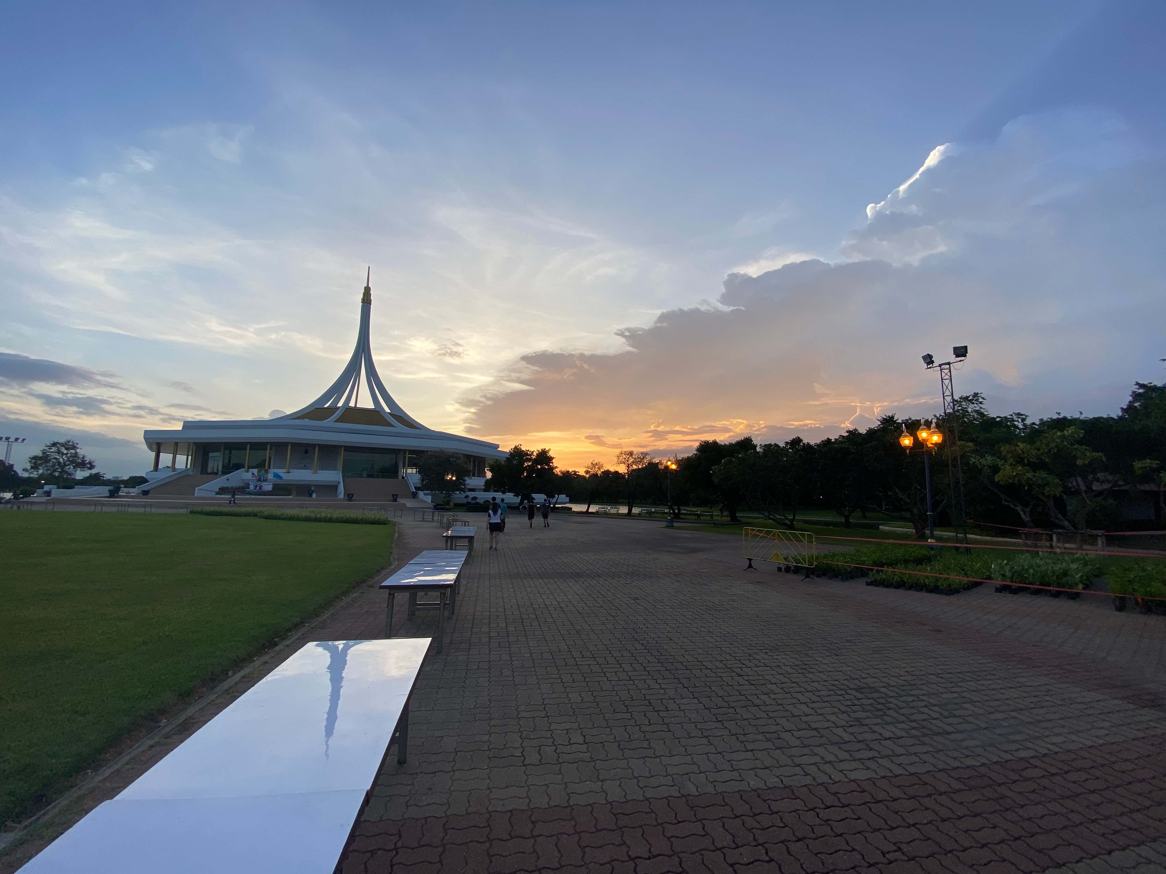 حديقة الملك التاسع Suan Luang Rama IX