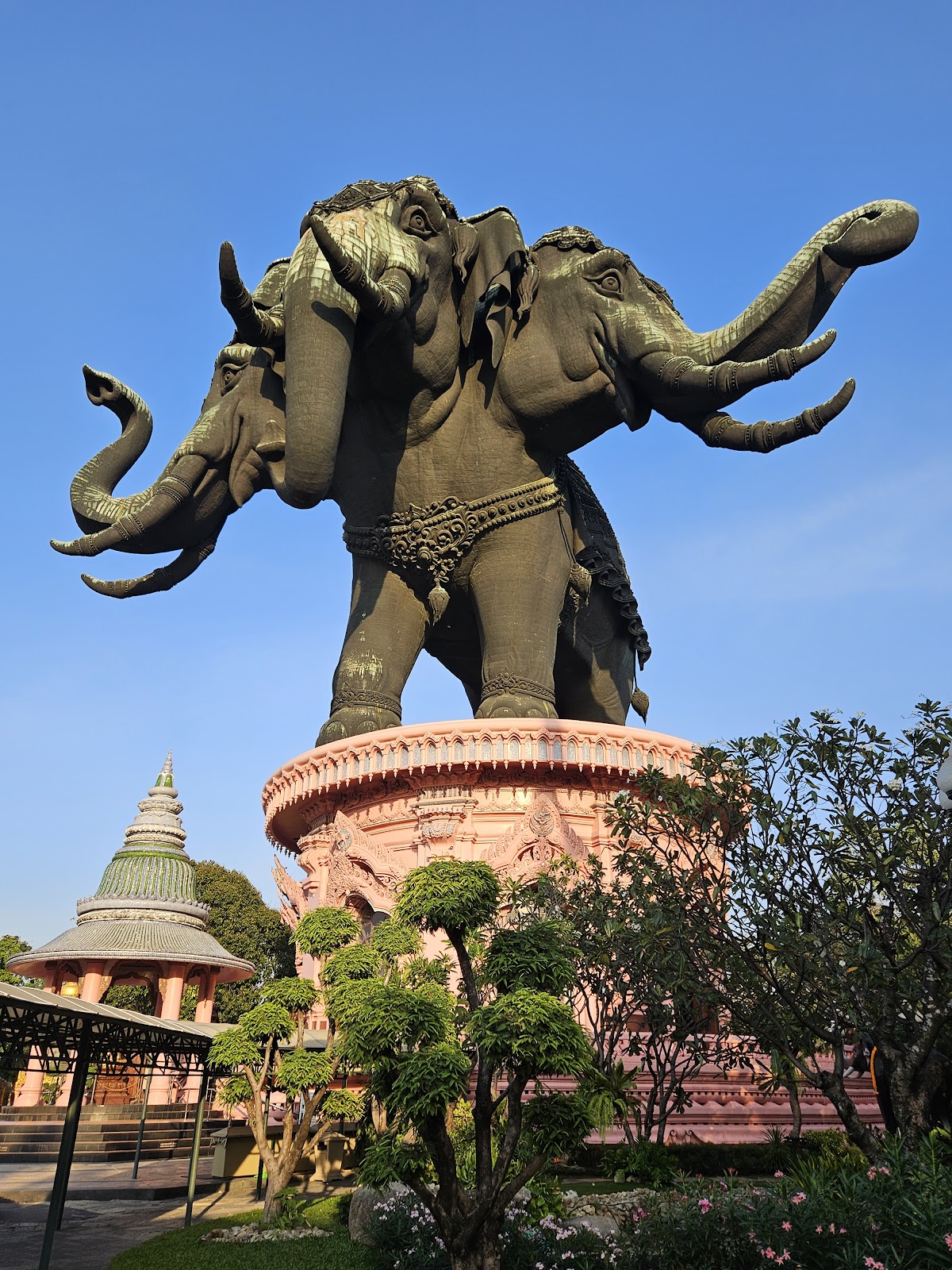 Musée de l’Éléphant à Trois Têtes The Erawan Museum