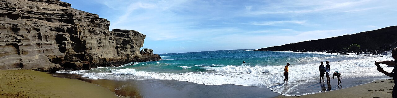 夏威夷 Papakolea Beach - By Natarajanganesan - Own work, CC BY-SA 4.0, https://commons.wikimedia.org/w/index.php?curid=62220516