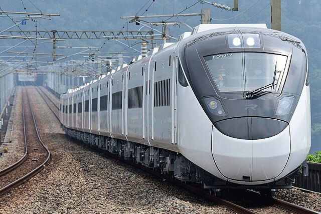 新自强号 EMU3000